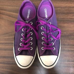 Men’s Purple Converse Low-Tops👾
